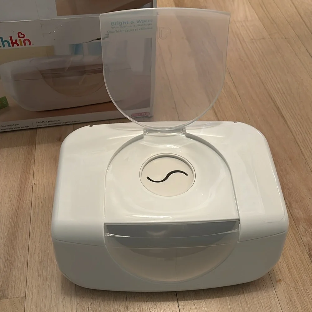 NIB Munchkin Bright & Warm Wipe Warmer